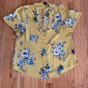 Short sleeve blouse for woman